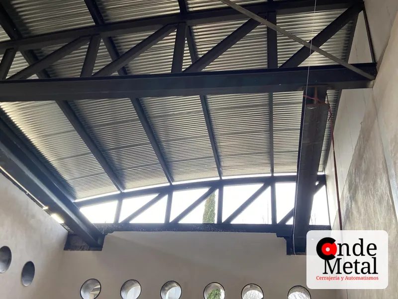 Estructuras metálicas y cubiertas
